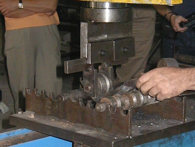 Sliding Cylinder Press with Roller Based Bending Fixture